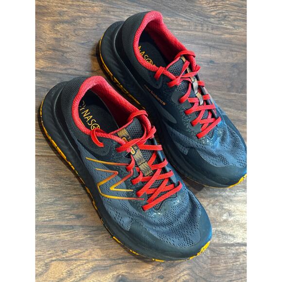 New Balance DynaSoft Nitrel v5 Mens 9.5 4E Wide Trail Running Shoes Sneakers Red main image 6